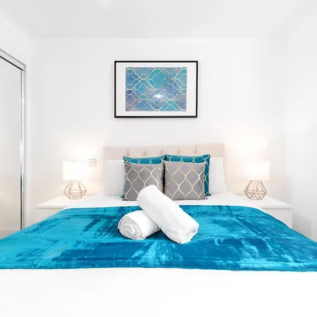 Stylish Centre - 2 Bed - Secure Parking - 5ac * Birmingham